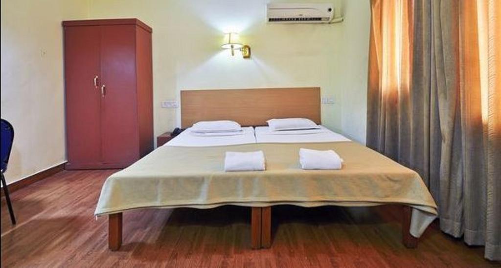 Hotel Srinivas Kochi Exteriör bild