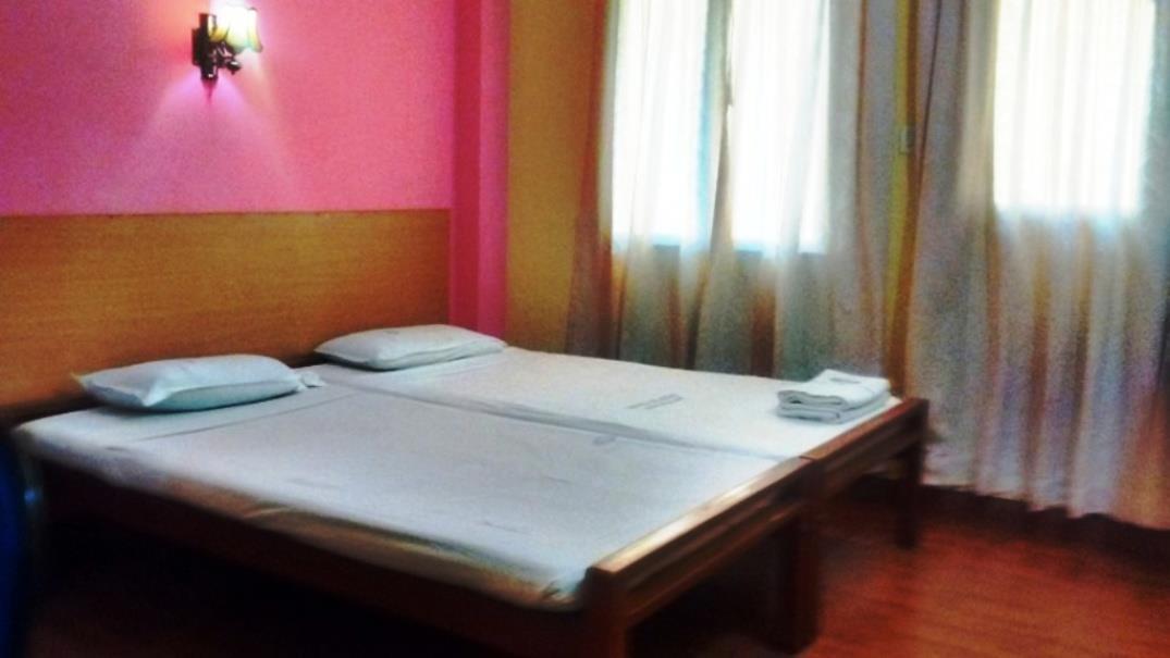 Hotel Srinivas Kochi Exteriör bild