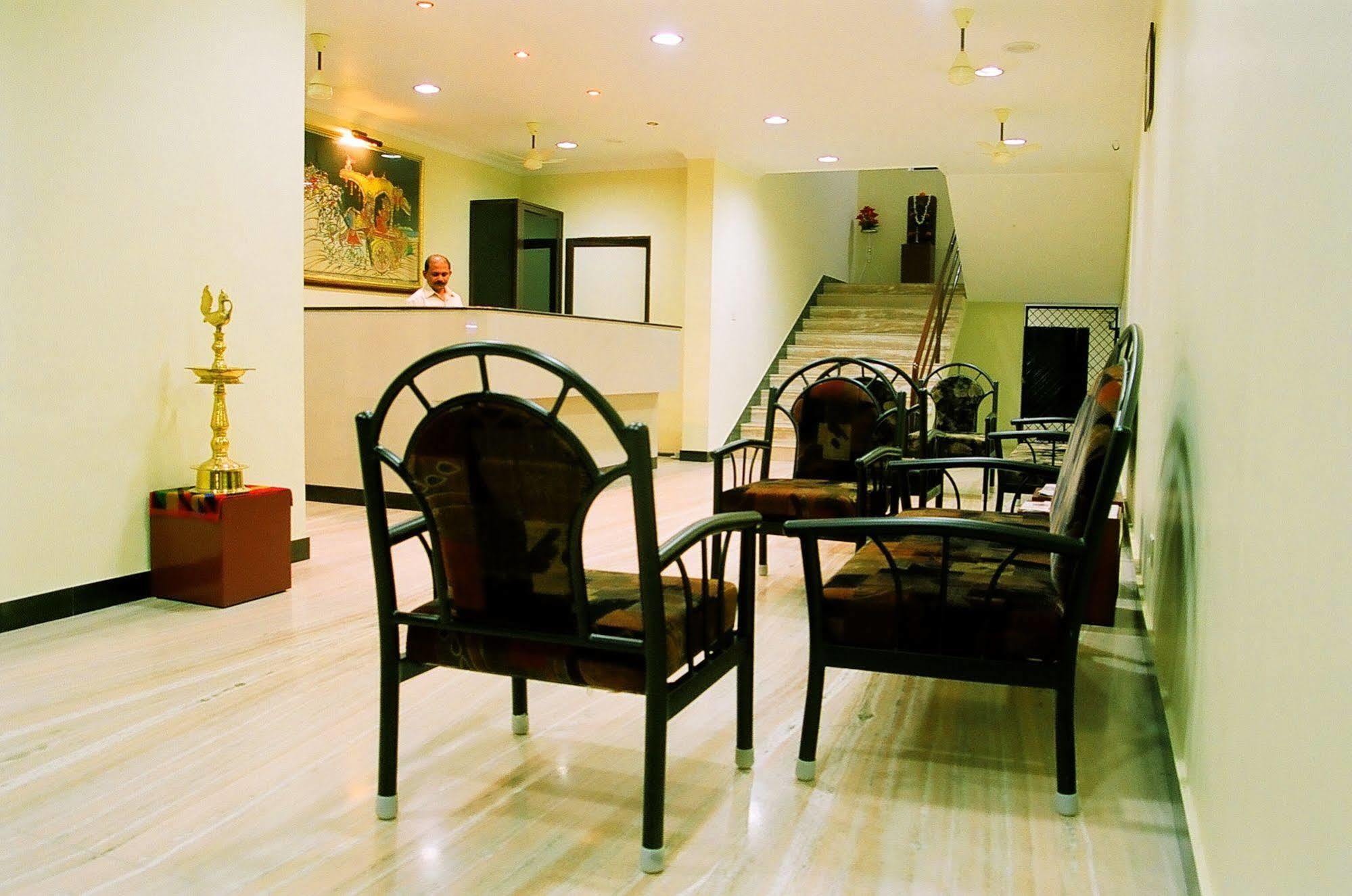 Hotel Srinivas Kochi Exteriör bild
